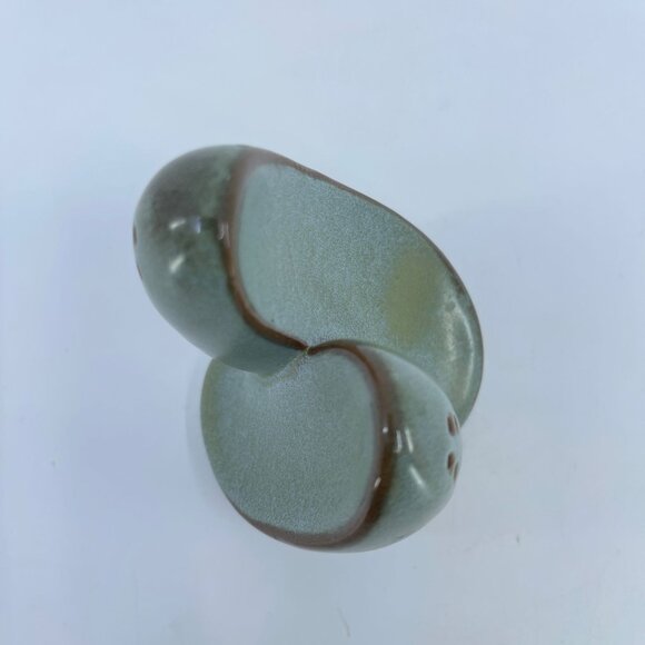 mcm frankoma ceramic "lazy bones" salt and pepper shakers prairie green - Picture 6 of 6